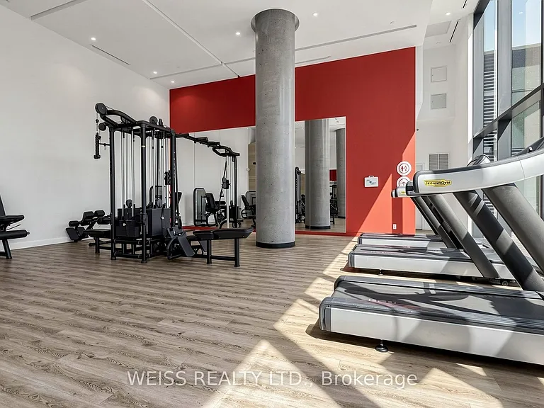 185 Roehampton Ave #520 — Photo 40