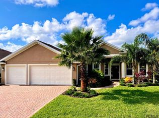 18 Arena Lake Cir, Palm Coast, FL 32137