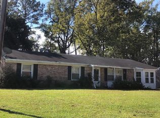 215 Farm Rd, Goose Creek, SC 29445