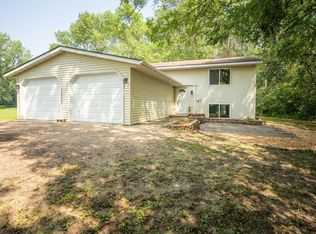 1004 Thomas Dr NE, Alexandria, MN 56308