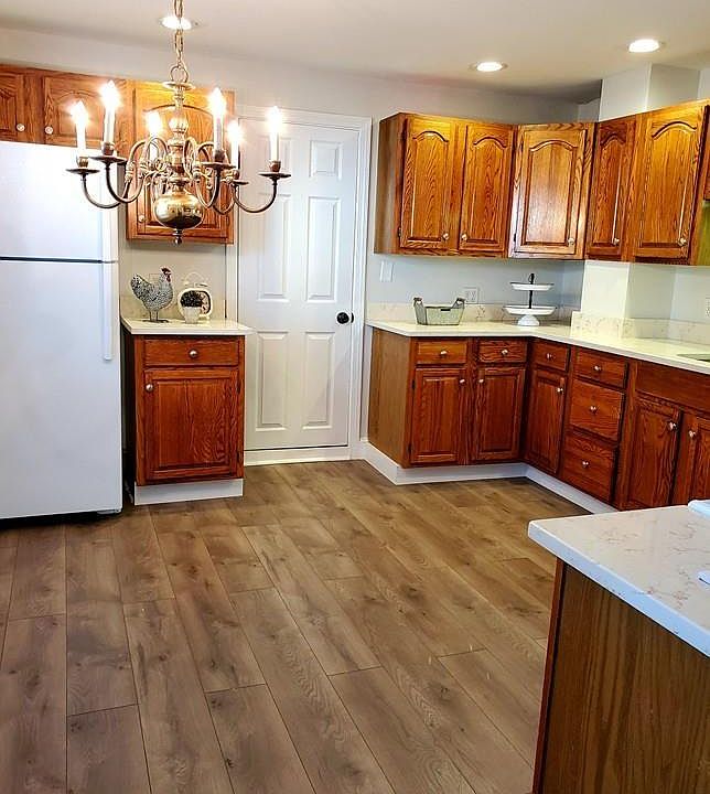 73 Essex St, Melrose, MA 02176 Zillow