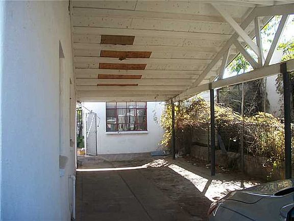 5th image of 3220 Frankfort Ave