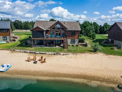 N8111 Castaway Drive, New Lisbon, WI, 53950