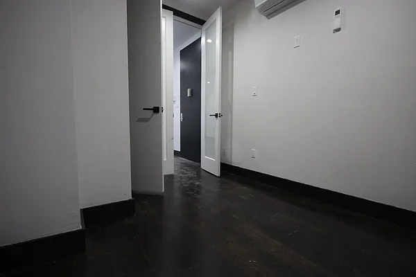 Rented by Nooklyn NYC LLC | media 51