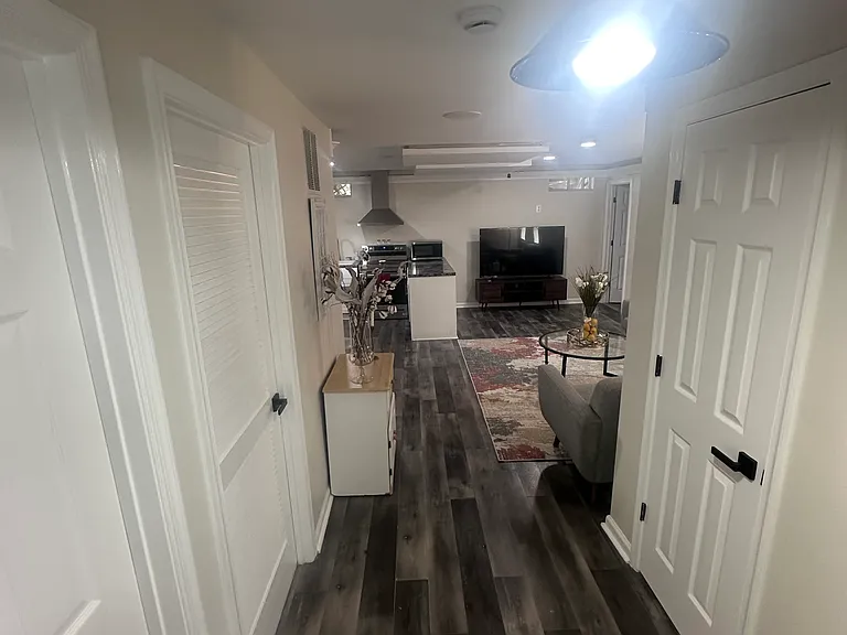 307 Ebaugh Dr SE — Photo 2