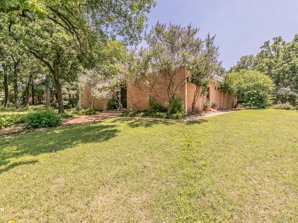 5816 Monterrey Dr, Fort Worth, TX 76112