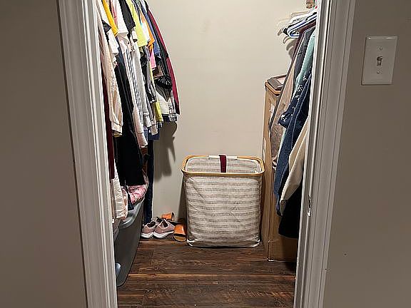 Master closet 