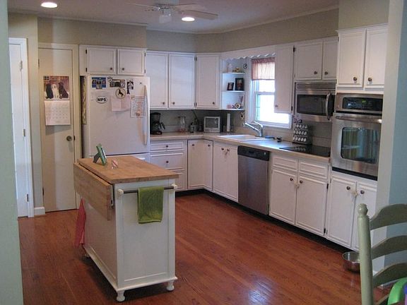 Spacious kitchen with plenty of cabinet and counter space 