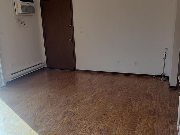 5th image of 1525 Norway Ln APT 3A