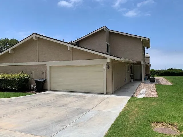 258 Calle Cuervo — Photo 1
