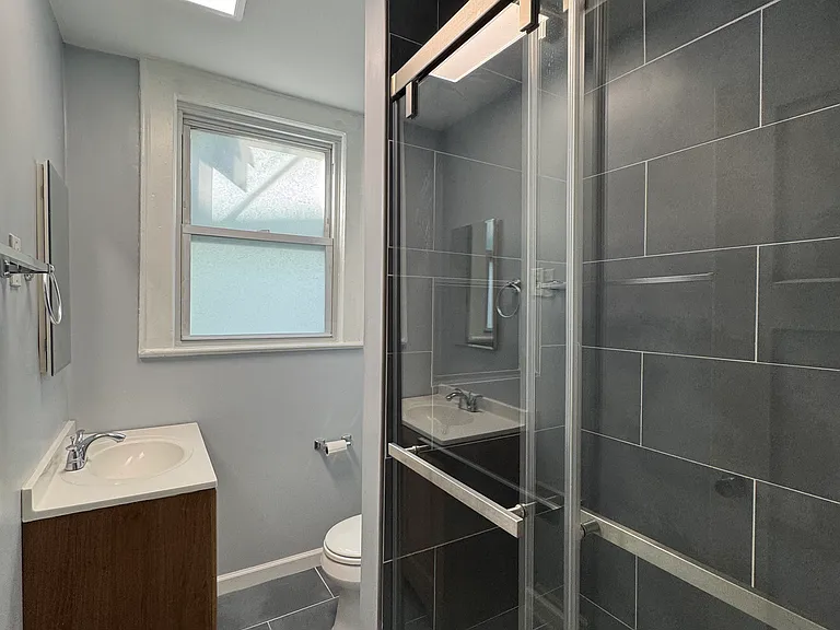 271 Davis Ave #2 — Photo 15