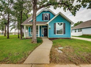 1211 Devonshire Dr, Aubrey, TX 76227
