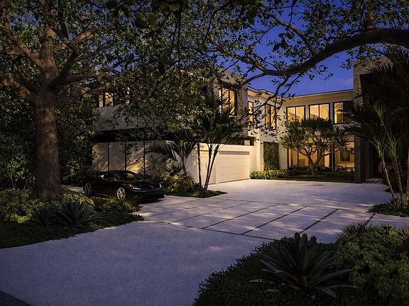 4th image of 217 Commodore Drive