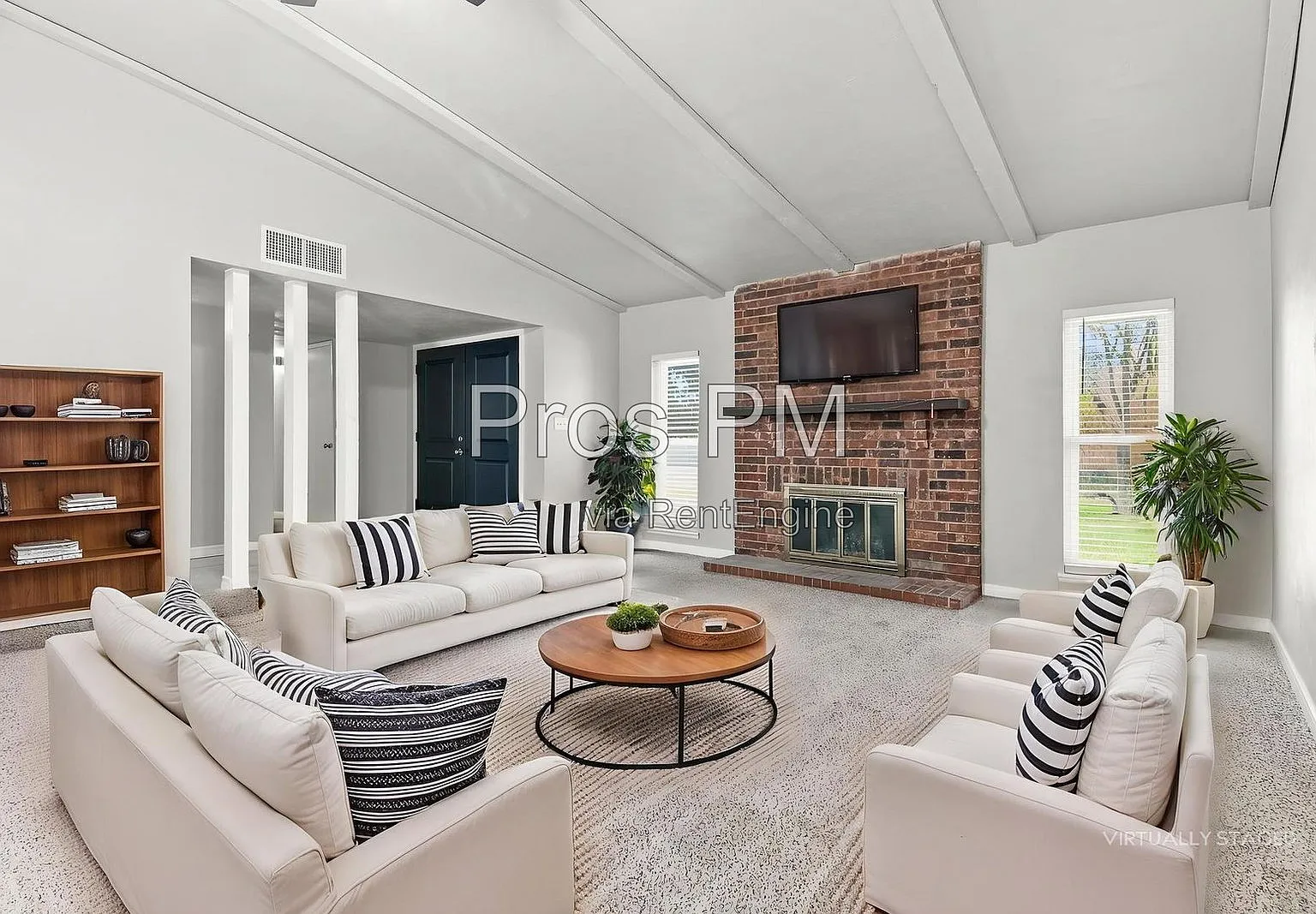 3 bed, 2.0 bath, 1881 sqft, $2,250 — Photo 3