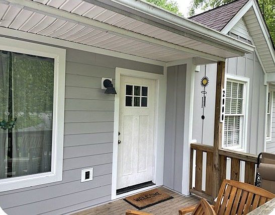 Front deck facing Shelby Park