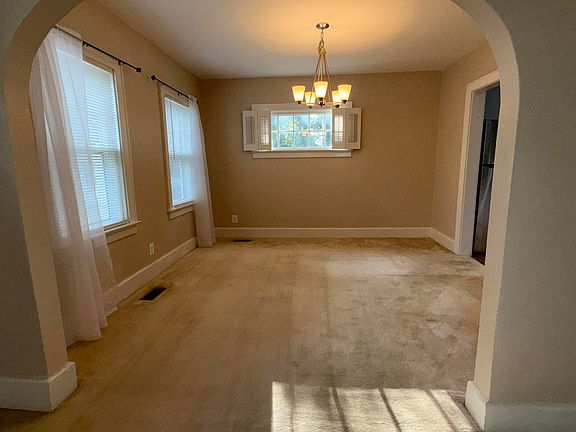 3rd image of 4325 Fir Ln