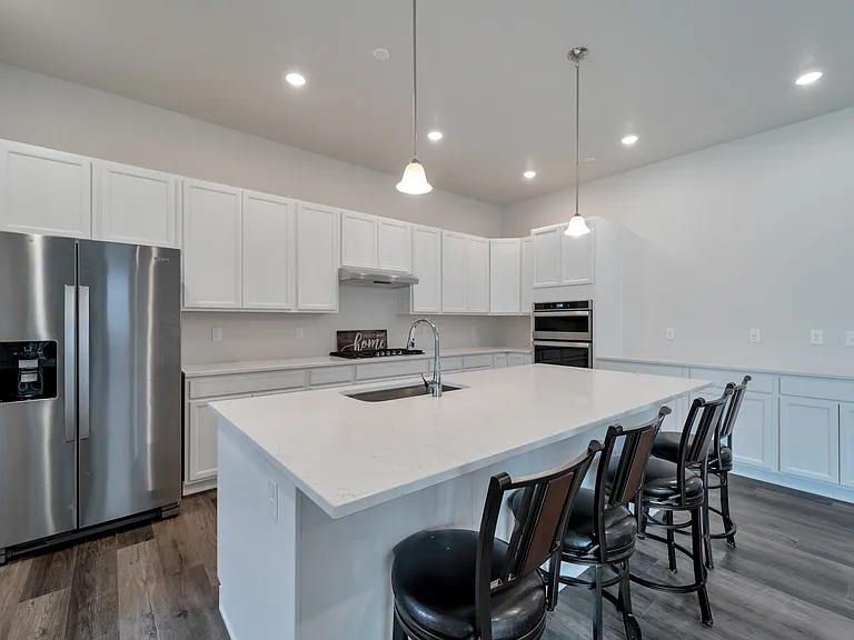 307 S 1st Ave — Photo 8