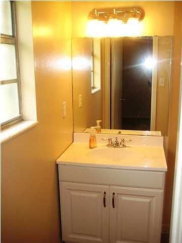 2nd image of 4752 Pecanwood Pl
