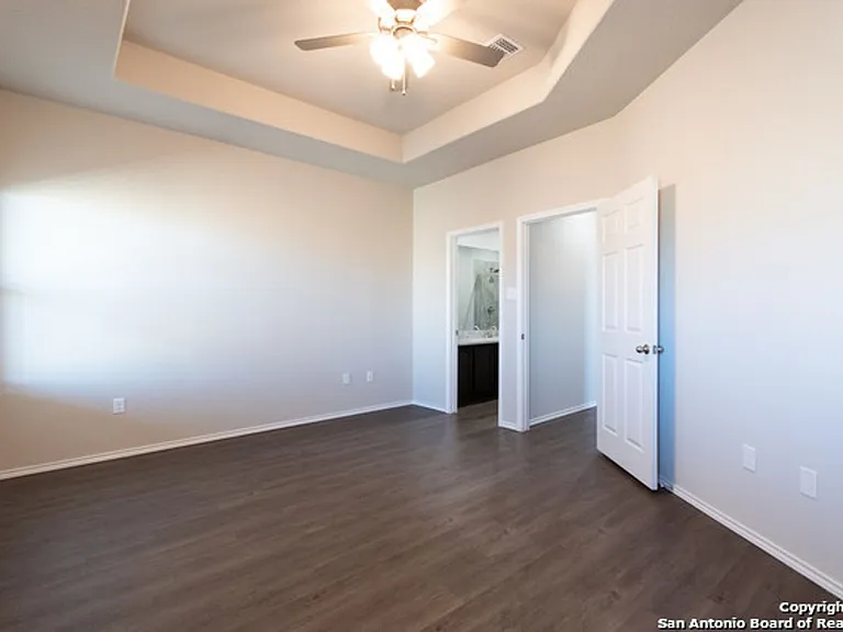 602 Grayson Ln — Photo 11