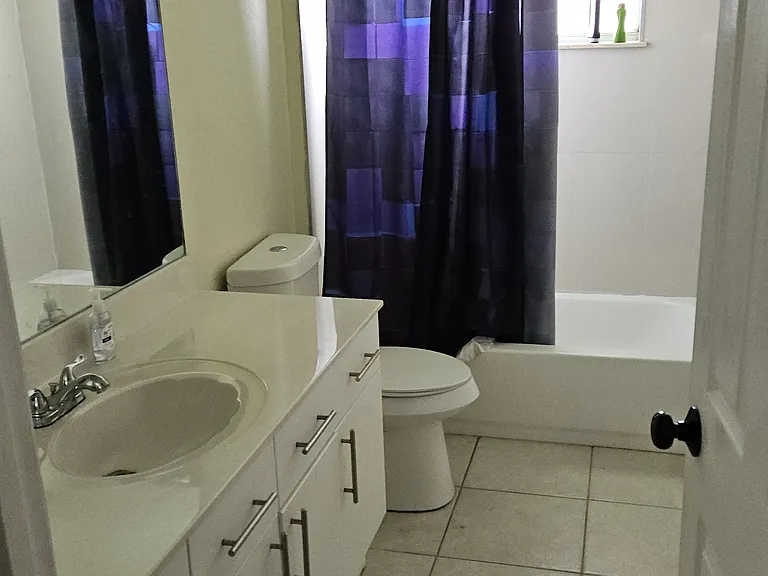 518 SE 8th St #518 — Photo 3