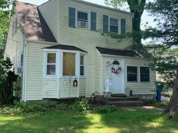 147 Warwick St, Iselin, NJ 08830