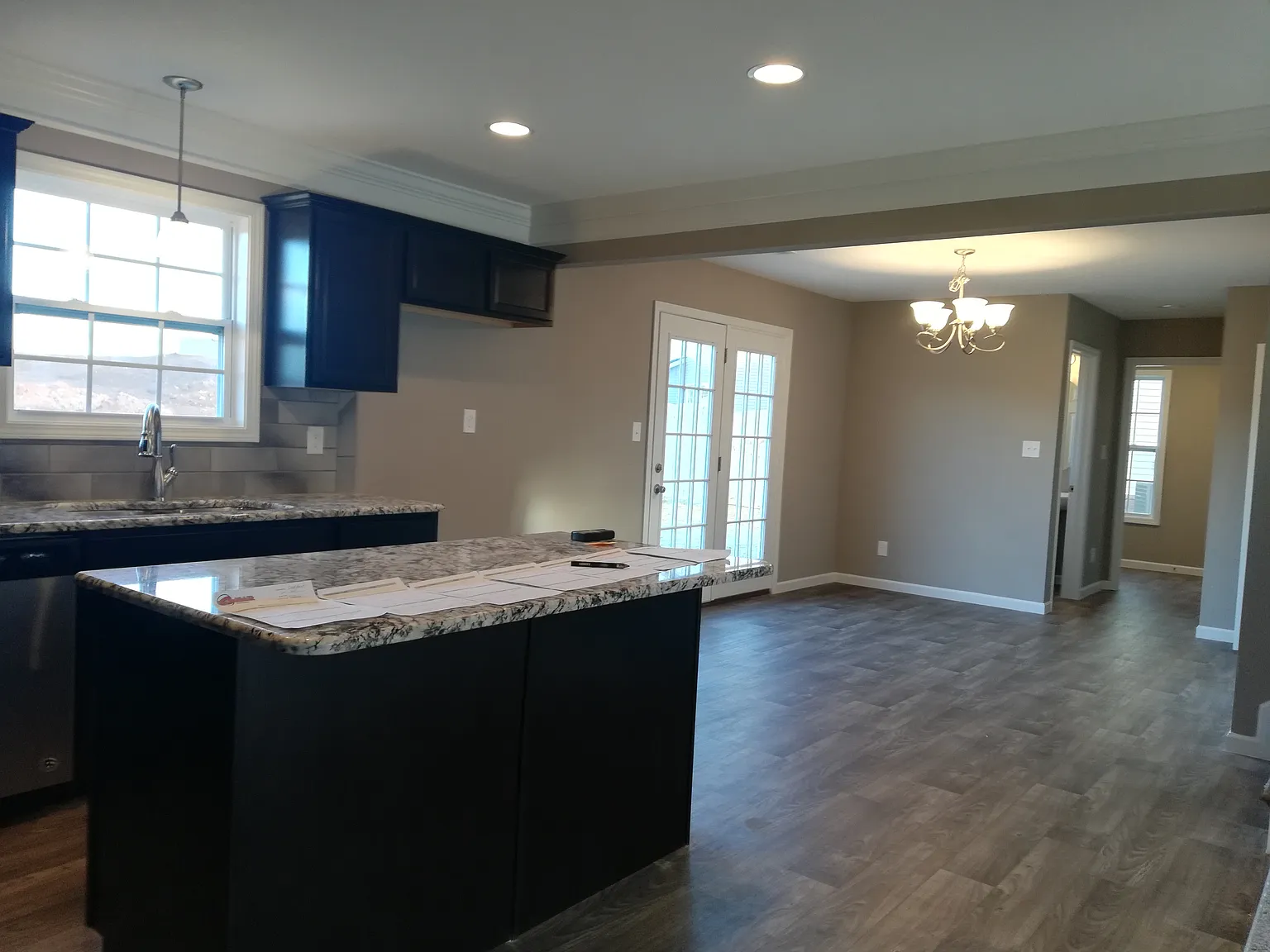 4 bed, 2.5 bath, 2159 sqft, $2,600 — Photo 3