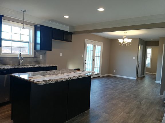 3rd image of 3126 Creekbend Ln