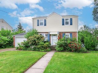 2195 3rd St, East Meadow, NY 11554