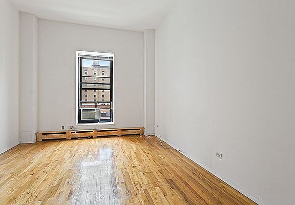 5th image of 250 Mercer St APT C608