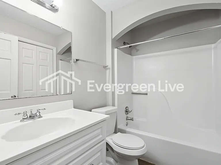 4490 Sewell Rd — Photo 8