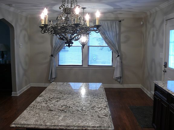 3rd image of 4544 Franklin Ave