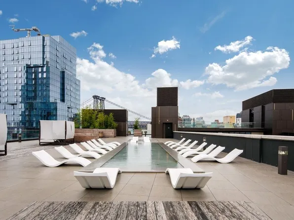 429 Kent Avenue image 16 of 18