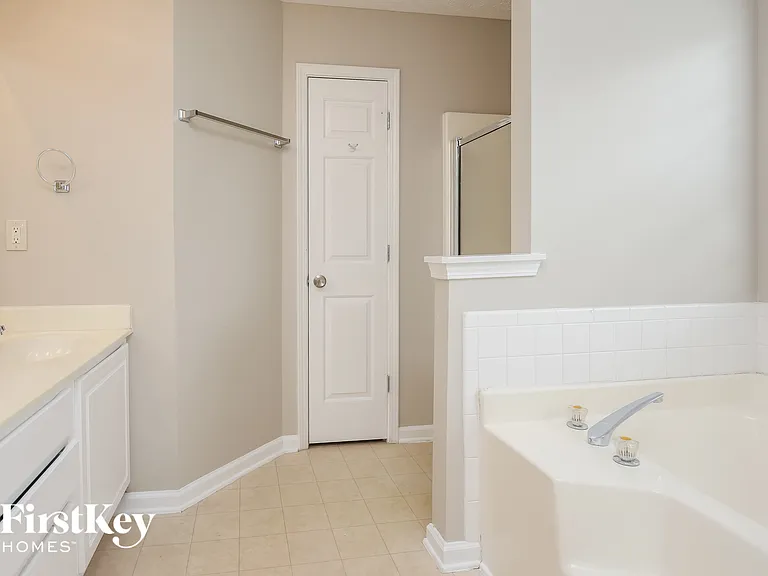 445 Windsor Brook Ln — Photo 9