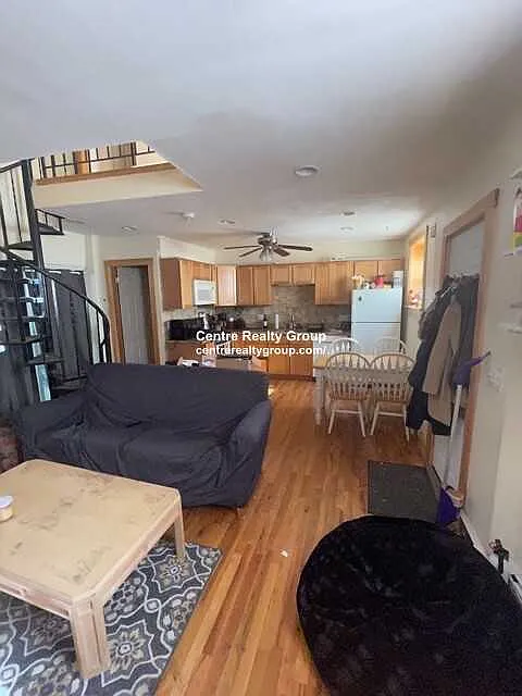 3 bed, 1.5 bath, $3,750 — Photo 3