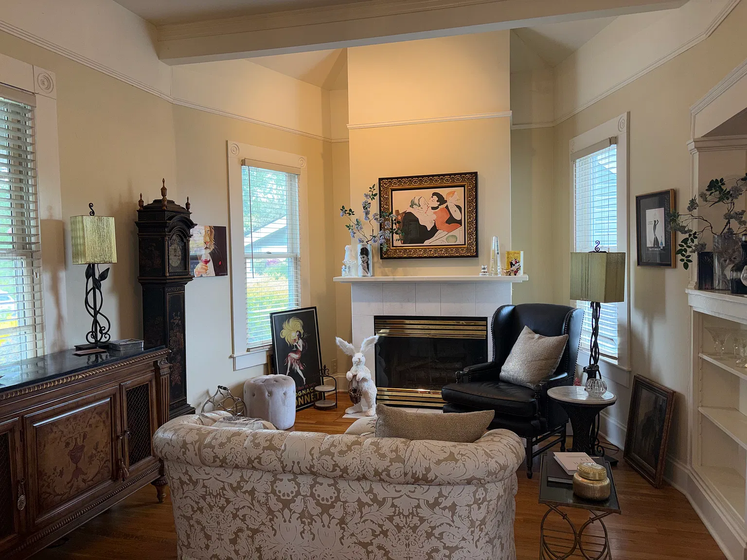 5 bed, 2250 sqft, $7,395 — Photo 3