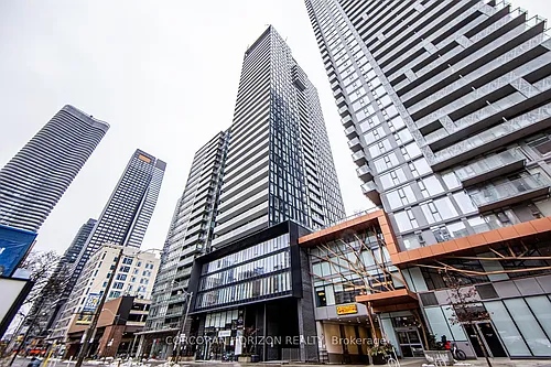 28 Wellesley St E Photo 1