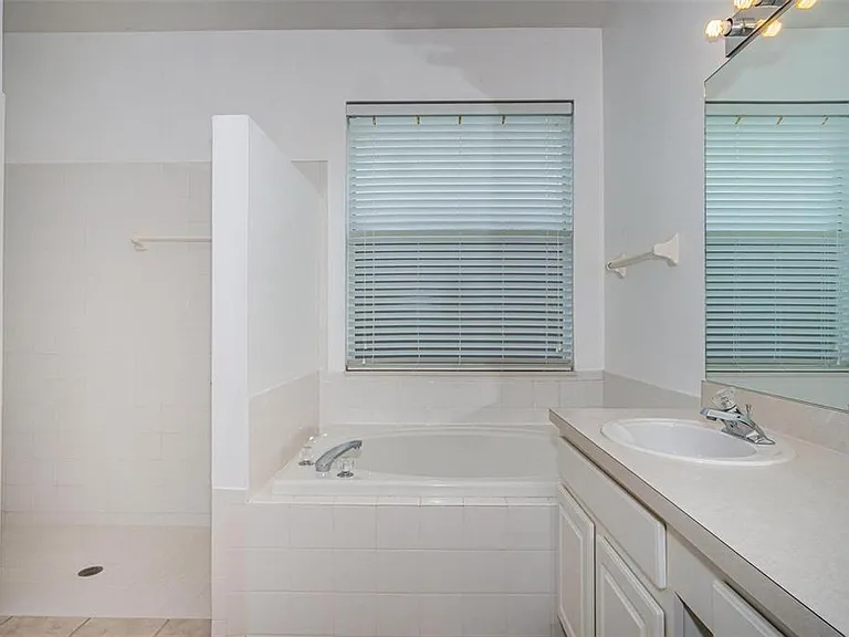 3254 Stonebridge Trl — Photo 25