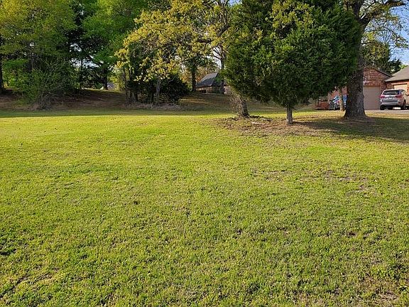 2nd image of 214 Cape Shore Dr