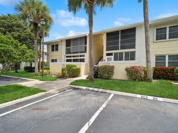 993 Sonesta Avenue NE #205, Palm Bay, FL 32905
