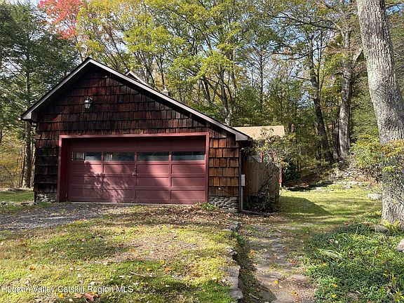 3rd image of 35 Crispell Road