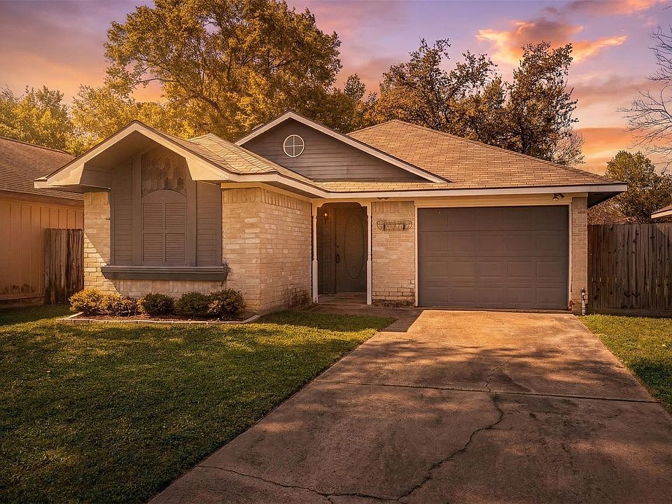 1st image of 23547 Pebworth Pl