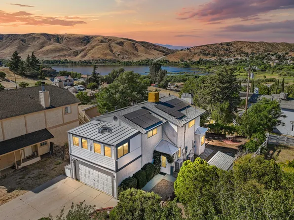 14831 Ripton Rd, Elizabeth Lake, CA 93532