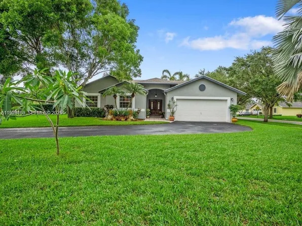 8965 SW 59th Ct, Fort Lauderdale, FL 33328