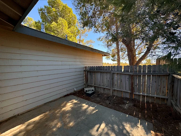 9733 N Loop Blvd #A — Photo 13