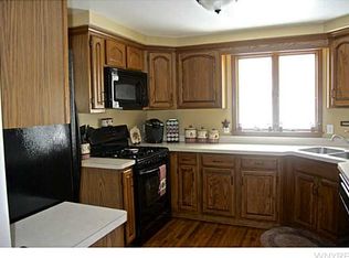 3201 Rachelle Dr, North Tonawanda, NY 14120