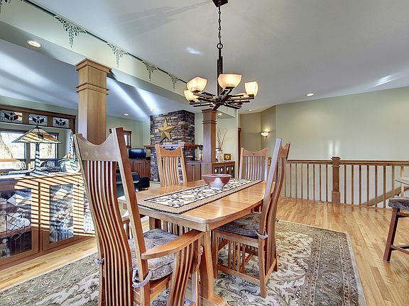 4th image of 1172 Lakemoor Dr