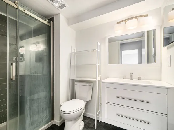 1325 S Maple Rd APT 201, Ann Arbor, MI 48103