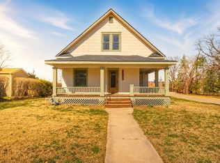 604 W Spring Ave, Conway Springs, KS 67031