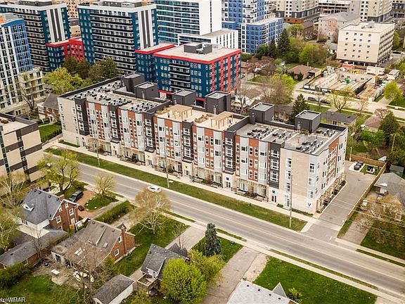 3rd image of 253 Albert St #108