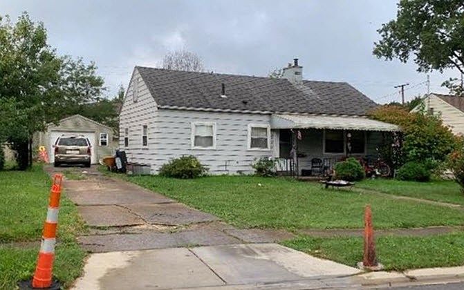 1st image of 2260 E 41st St